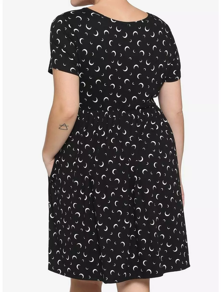 Crescent Moon Babydoll Dress Plus Size 5 Crescent Moon Babydoll Dress Plus Size - Image 3