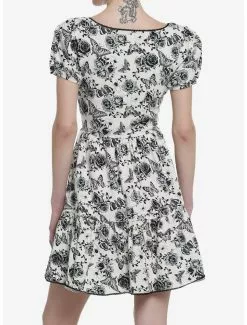 THORN&FABLE Gothic Garden Puff Sleeve Dress 7 THORN&FABLE Gothic Garden Puff Sleeve Dress -Hoodies And Sweaters Shop 20035516 av2